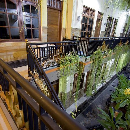 Asta House Hotel Kuta Lombok Exterior foto